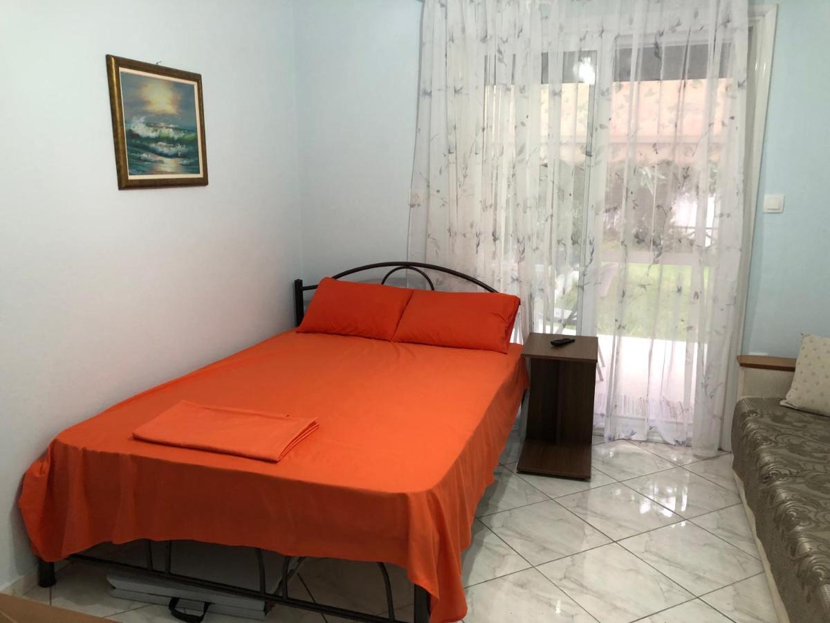 Thea Sea Apartment Nea Moudania Buitenkant foto